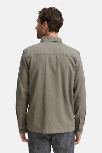Groen overhemd met lange mouwen van TOM TAILOR, gezien van achteren, met een subtiele textuur en jeans.
