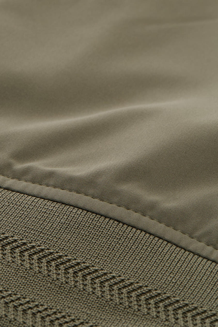 Groene korte jas van TOM TAILOR met gebreide boord en textuurdetail.