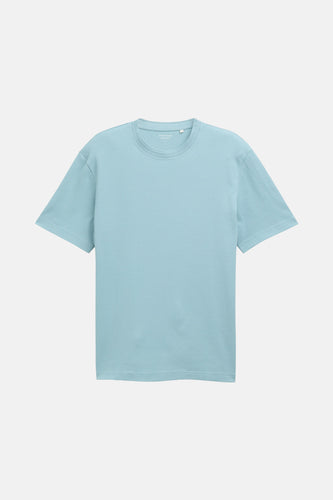 Lichtblauw T-shirt van wafelstof.
