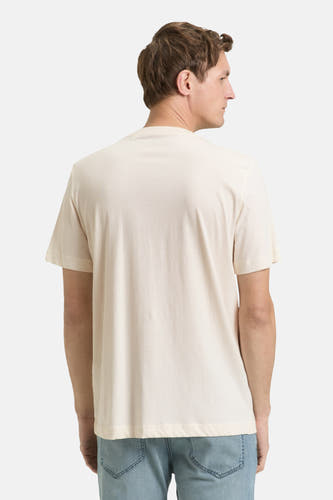 Ecru T-shirt met korte mouwen van TOM TAILOR, gezien vanaf de achterkant, gedragen met een jeans.