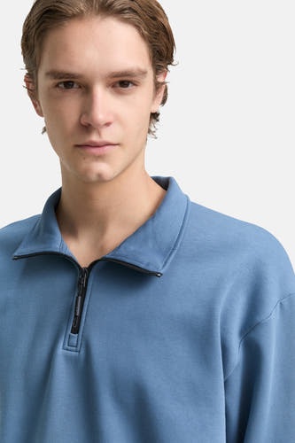 Blauwe sweater met korte ritssluiting van TOM TAILOR, effen kleur en klassieke kraag.