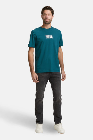 Blauw T-shirt met korte mouwen van TOM TAILOR TM, met een wit grafisch logo op de borst.