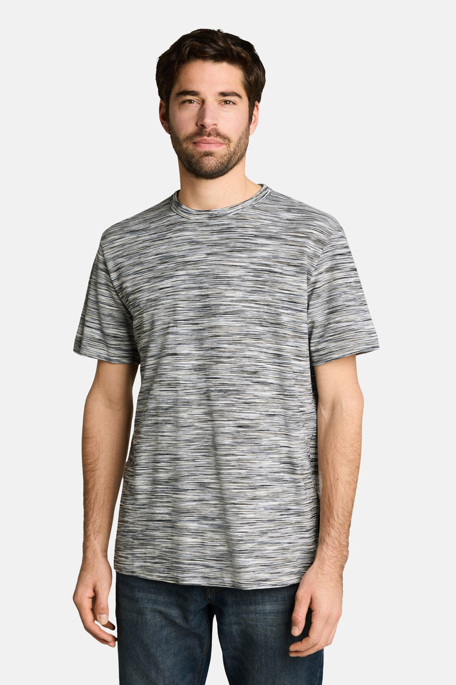 Multicolor gestreepte korte mouw T-shirt van TOM TAILOR, gedragen door model met ronde hals en casual fit, front view