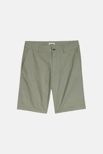 Groene short van TOM TAILOR, gemaakt van linnenmix, met knoopsluiting en zakken.