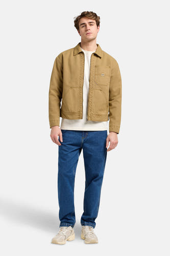 Jean droit en denim bleu de Lee, avec une coupe classique.