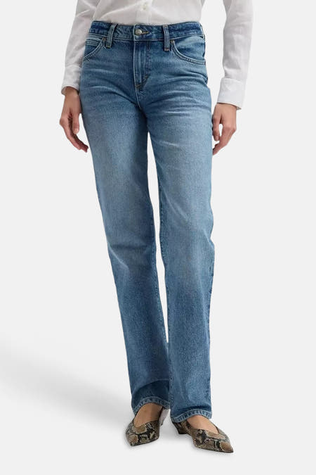 Rechte jeans van blauw denim van Lee®, met een middelhoge taille en zichtbare naden.