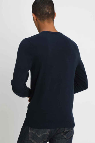 T-shirt bleu avec col rond de CORE BY JACK & JONES, dos, associé à un jeans foncé.
