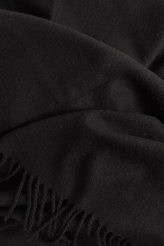 Zwarte wintersjaal van ACCESSORIES BY JACK & JONES, met franjes aan de randen en een zachte textuur.