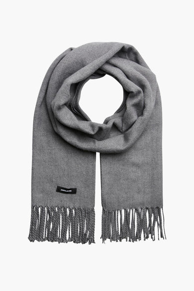 Grijze wintersjaal van ACCESSORIES BY JACK & JONES, met franjes aan de uiteinden.