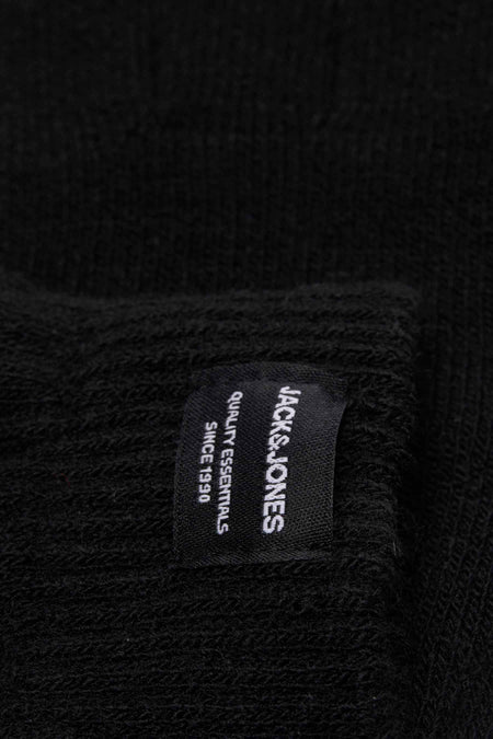 Zwarte handschoenen van gebreid materiaal, van ACCESSORIES BY JACK & JONES, met zichtbaar label en fijne textuur, close-up detail.