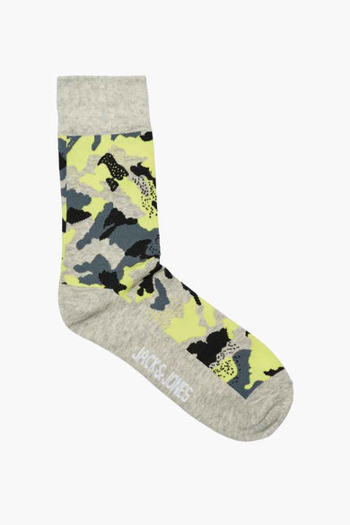 Geel met camouflage sokken van ACCESSORIES BY JACK & JONES, met een geribbelde boord en merknaam op de voet.
