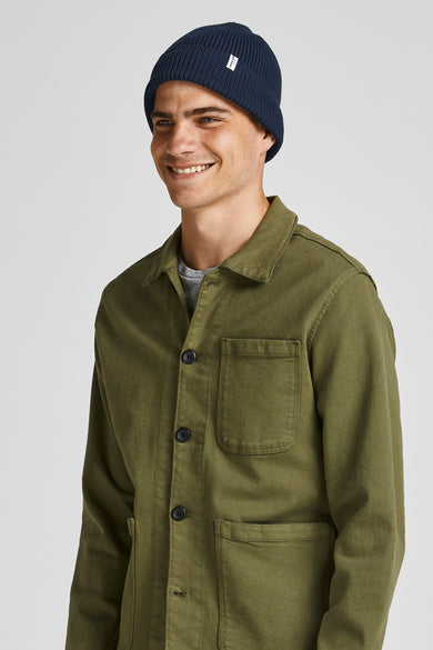 Blauwe muts van ACCESSORIES BY JACK & JONES, geribd gebreid en met een labeldetail.