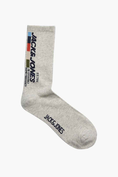 Chaussettes grises d'ACCESSORIES BY JACK & JONES, avec impression de logo et rayures verticales colorées.