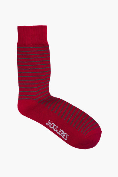 Chaussettes rouges d'ACCESSORIES BY JACK & JONES, avec des rayures grises horizontales et un bord uni.