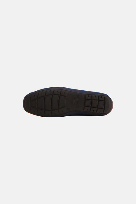 Blauwe espadrilles van ACCESSORIES BY JACK & JONES, met rubberen zool met profiel, in close-up.