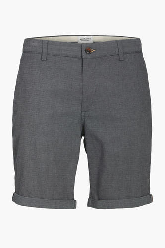 Grijze denim short van JACK & JONES JEANS INTELLIGENCE, met een subtiel visgraatpatroon en omgeslagen pijpen.

