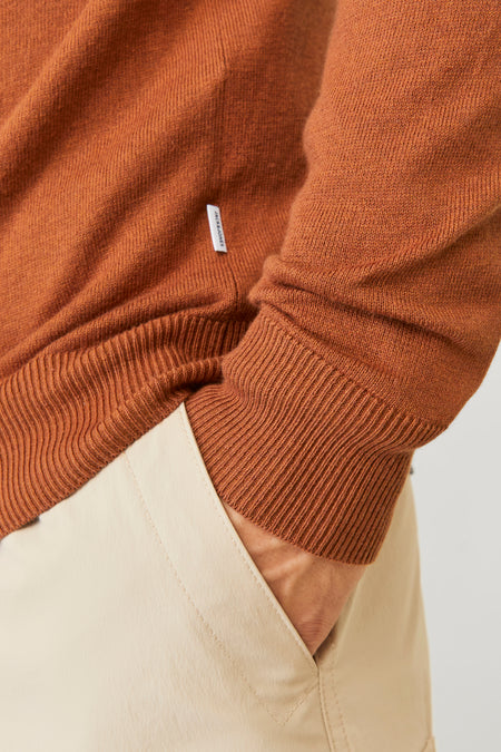 Pull met ronde hals - bruin