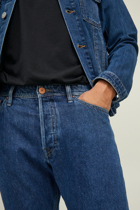 Straight jeans - mid blue denim