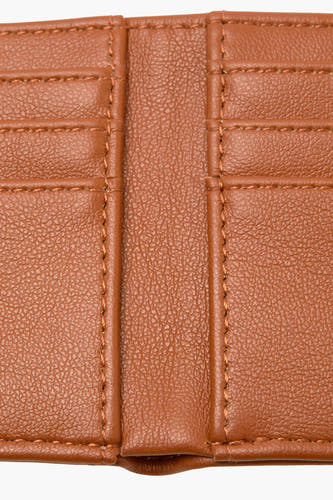 Bruine portemonnee van ACCESSORIES BY JACK & JONES, met gestikte details en een textuur van leer.