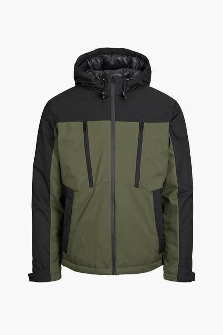 Groene jas van CORE BY JACK & JONES met zwarte accenten, capuchon en ritssluiting.