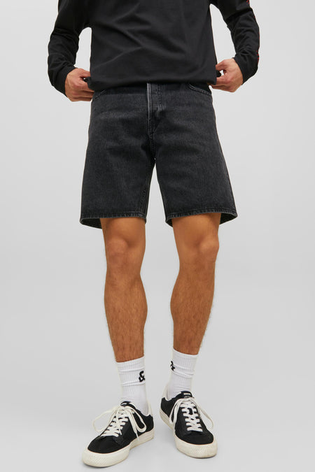 Short - black denim