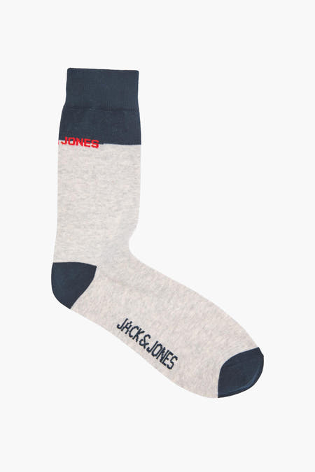 Chaussettes grises d'ACCESSORIES BY JACK & JONES, avec des détails bleu foncé au niveau du bord, du talon et de la pointe.