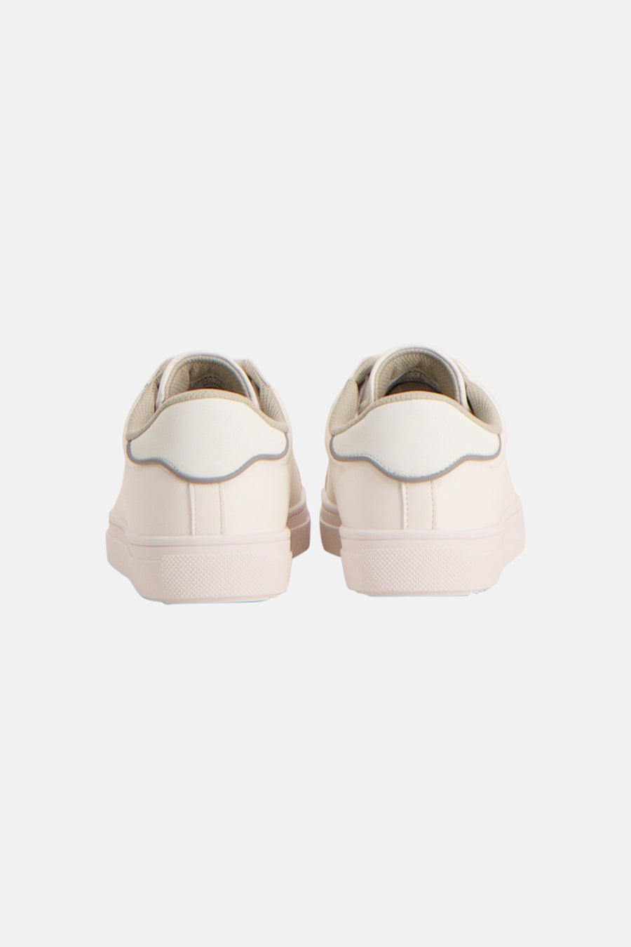 Baskets de couleur crème de ACCESSORIES BY JACK & JONES, vue arrière, avec des accents gris clair sur le contrefort.