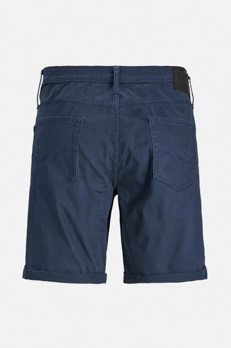 Blauwe short van JACK & JONES JEANS INTELLIGENCE, met achterzakken en opgerolde pijpen.