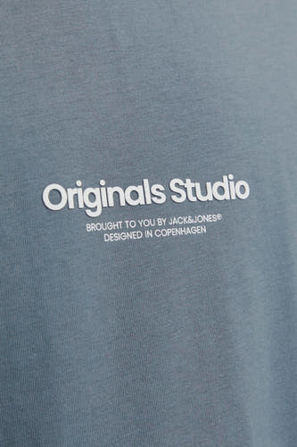 T-shirt bleu à manches courtes d'ORIGINALS BY JACK & JONES, avec une impression de logo blanche.