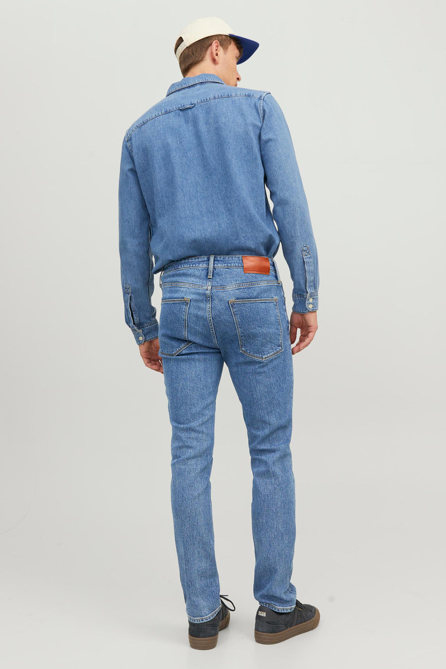 Straight jeans - mid blue denim
