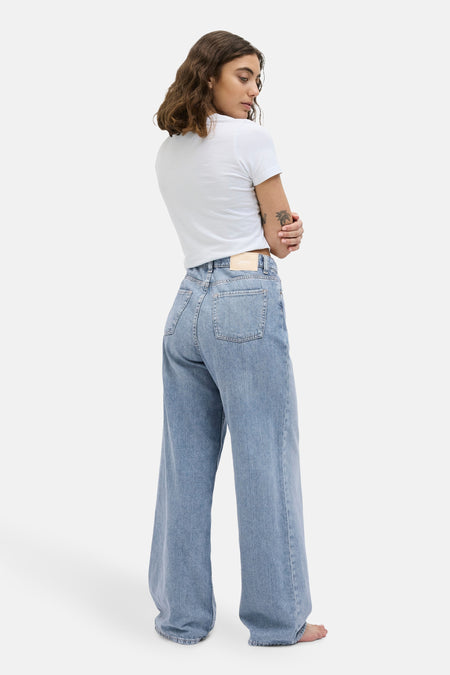TOKYO - light blue denim