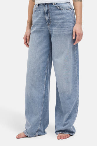 Lichtblauwe denim jeans wide van JJXX, met wijde pijpen en een hoge taille.
