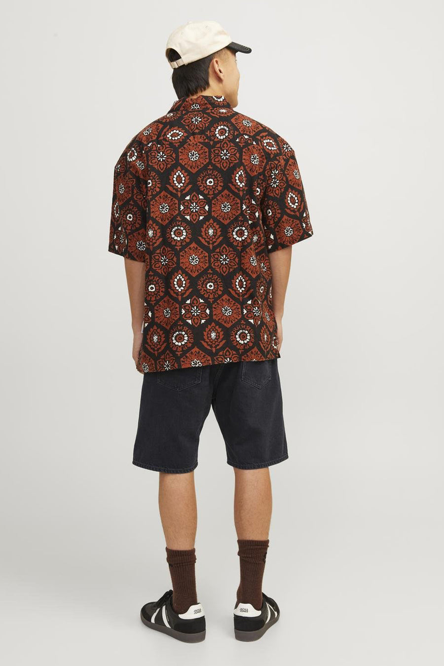 Short - black denim
