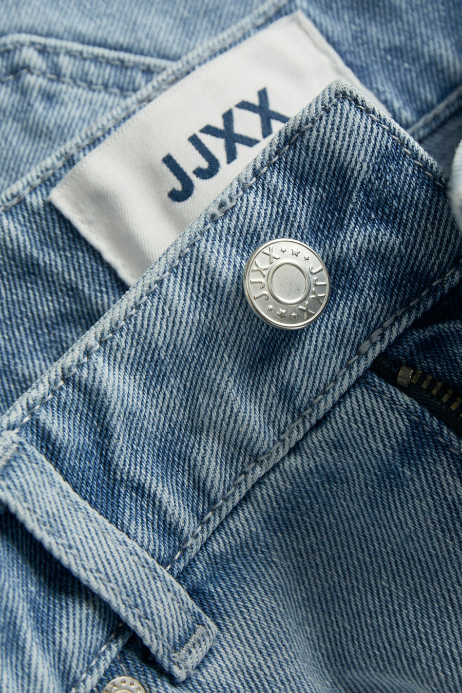 Short - light blue denim