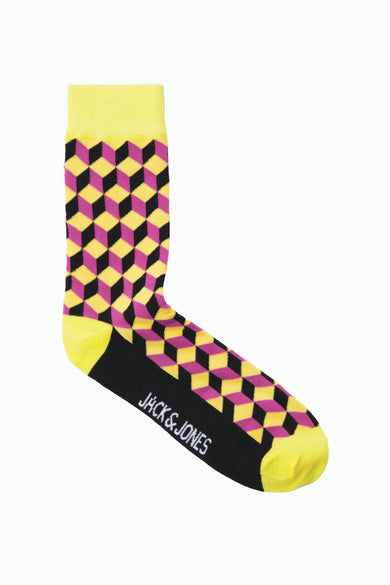 Chaussettes jaunes de ACCESSORIES BY JACK & JONES avec un motif géométrique à blocs saisissant en noir et violet.