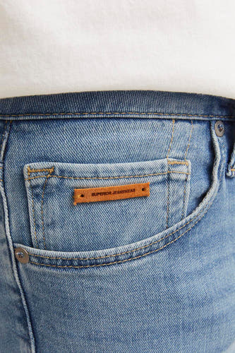 Lichtblauwe skinny jeans van JACK & JONES JEANS INTELLIGENCE, met klein zakje en leren label.