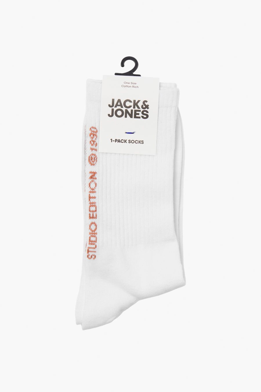 Chaussettes blanches d'ACCESSORIES BY JACK & JONES, avec une impression de texte orange sur le côté.