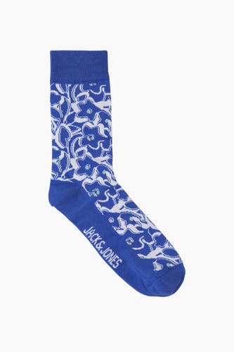 Blauwe sokken van ACCESSORIES BY JACK & JONES met witte bloemmotieven en logo op de voet.