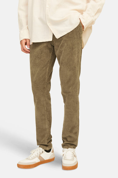 Bruine broek van JACK & JONES JEANS INTELLIGENCE, met een corduroy textuur en een casual stijl.
