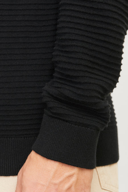 Pull met ronde hals - zwart