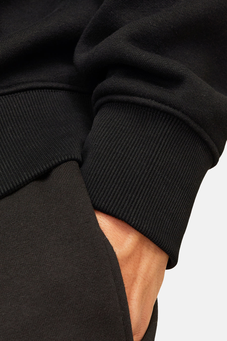 Zwarte sweater van ORIGINALS BY JACK & JONES, met geribbelde manchetten en een comfortabele pasvorm.