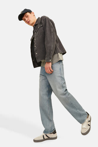 Wijde jeans van lichtblauw denim van JACK & JONES JEANS INTELLIGENCE, met een stonewash afwerking.