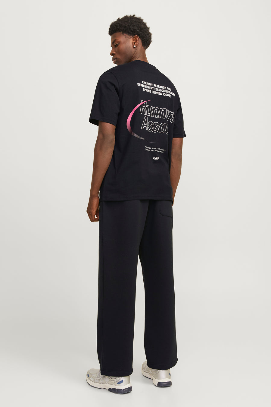 Zwart T-shirt met korte mouwen van CORE BY JACK & JONES, met opdruk op de rug.