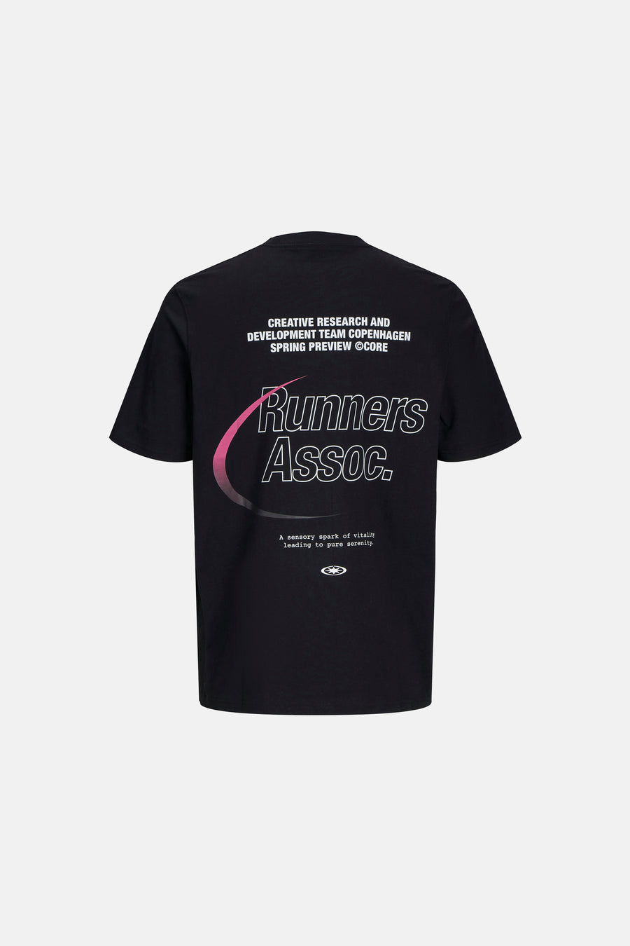 Zwart T-shirt van CORE BY JACK & JONES, met korte mouwen en print op de rug.
