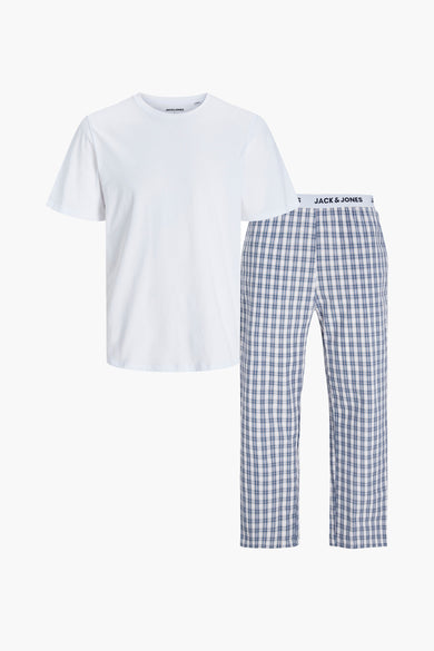 Blauwe nachtkleding van ACCESSORIES BY JACK & JONES met een geruit patroon en een witte t-shirt.
