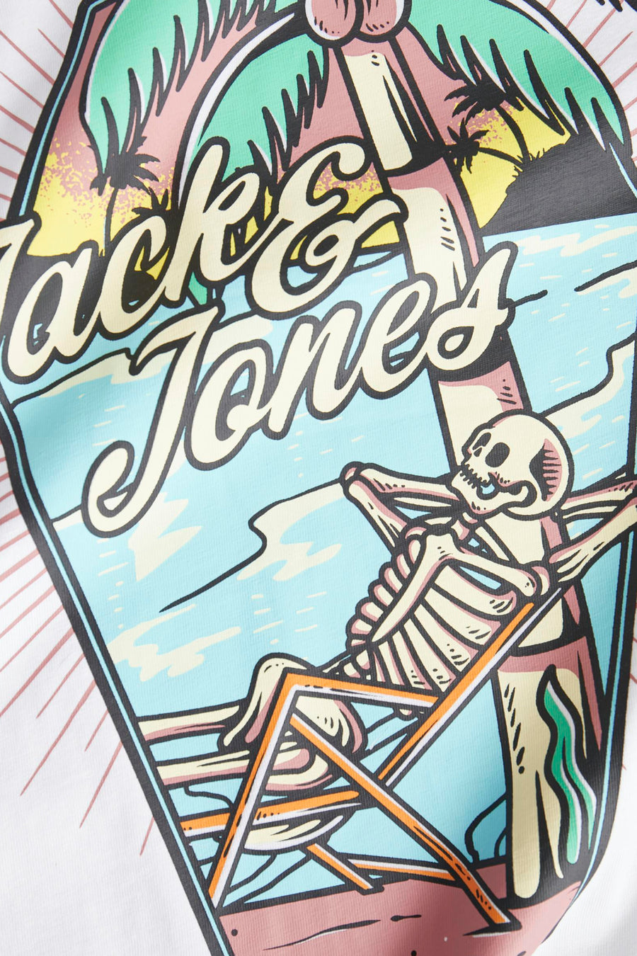 Wit T-shirt met korte mouwen van ORIGINALS BY JACK & JONES, met een grafische print van een skelet op een strand.