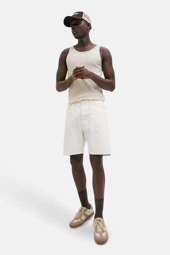 Ecru jeansshort van JACK & JONES JEANS INTELLIGENCE, met zichtbare stiksels en een casual uitstraling.