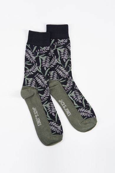 Chaussettes noires d'ACCESSORIES BY JACK & JONES, avec motif de feuille et détails verts.