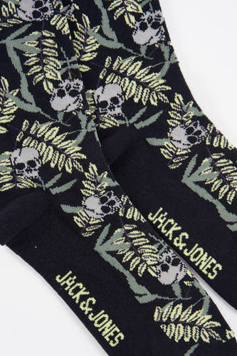 Zwarte sokken van ACCESSORIES BY JACK & JONES, met doodskoppen en plantmotief.