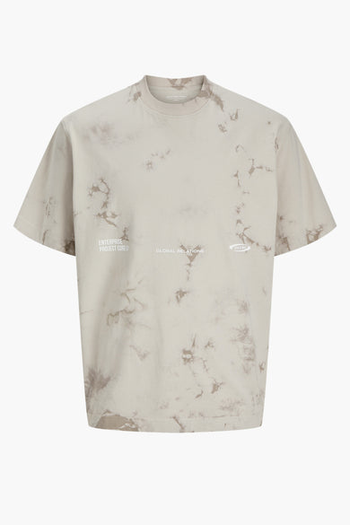 T-shirt beige à manches courtes de CORE BY JACK & JONES, avec un motif taches et une impression texte.